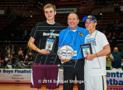 Thumbnail 3 in Fresno Christian vs. Kern Valley (CIF CS D5 Final) photogallery.
