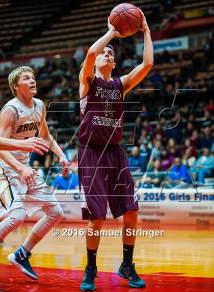 Thumbnail 3 in Fresno Christian vs. Kern Valley (CIF CS D5 Final) photogallery.