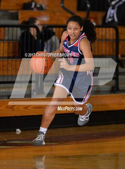 Thumbnail 3 in The Woodlands vs Memorial (McDonald's Texas Invitational) photogallery.