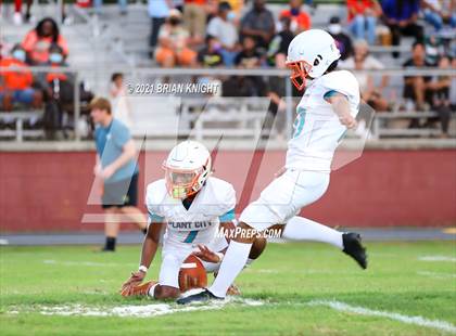 Thumbnail 2 in Plant City Raiders vs. Lake Gibson Braves (Kickoff Classic) photogallery.