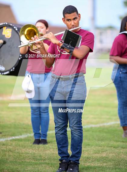 Thumbnail 3 in Plant City Raiders vs. Lake Gibson Braves (Kickoff Classic) photogallery.