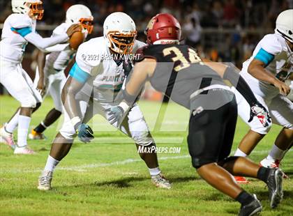Thumbnail 2 in Plant City Raiders vs. Lake Gibson Braves (Kickoff Classic) photogallery.