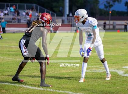 Thumbnail 2 in Plant City Raiders vs. Lake Gibson Braves (Kickoff Classic) photogallery.