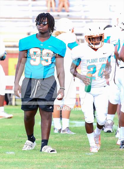 Thumbnail 1 in Plant City Raiders vs. Lake Gibson Braves (Kickoff Classic) photogallery.