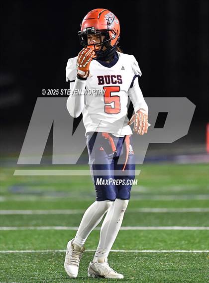 Thumbnail 1 in Wake Prep Academy vs Bartlett Yancey (NCHSAA 3A 1st Round) photogallery.