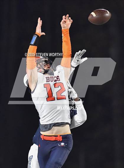 Thumbnail 1 in Wake Prep Academy vs Bartlett Yancey (NCHSAA 3A 1st Round) photogallery.