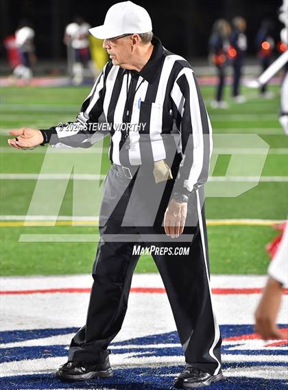 Thumbnail 1 in Wake Prep Academy vs Bartlett Yancey (NCHSAA 3A 1st Round) photogallery.