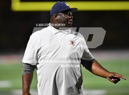 Thumbnail 3 in Wake Prep Academy vs Bartlett Yancey (NCHSAA 3A 1st Round) photogallery.