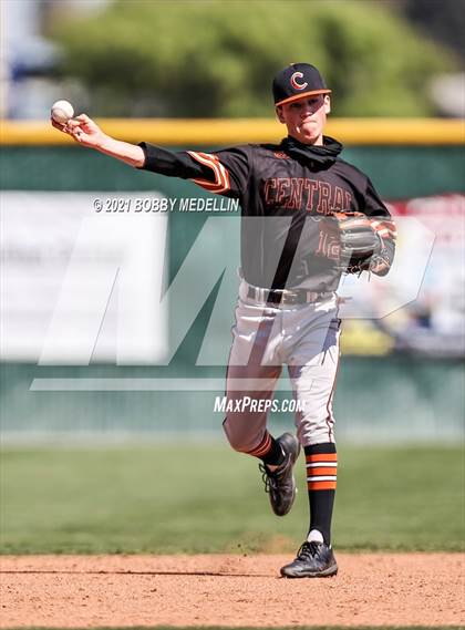 Thumbnail 3 in Central @ Bullard photogallery.