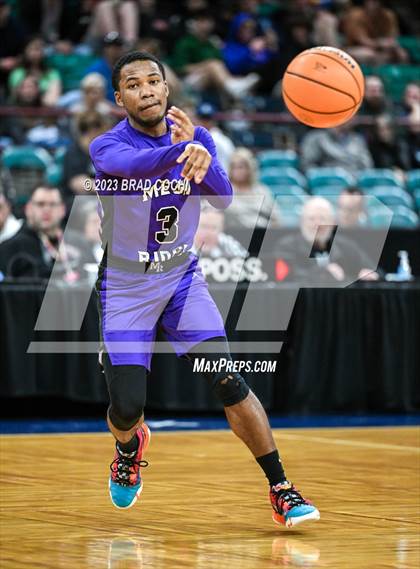 Thumbnail 1 in Air Academy vs. Mesa Ridge (CHSAA 5A Final) photogallery.