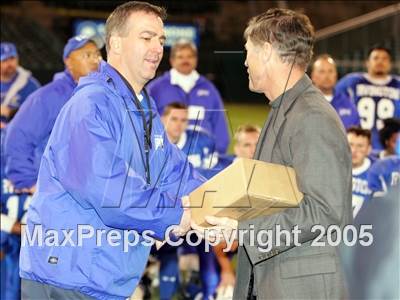 Thumbnail 1 in Las Lomas vs Irvington (Class 3A Section Final) photogallery.