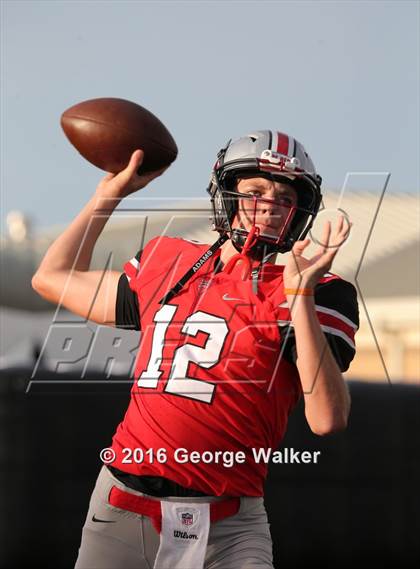 Thumbnail 3 in Bowie @ Marcus photogallery.