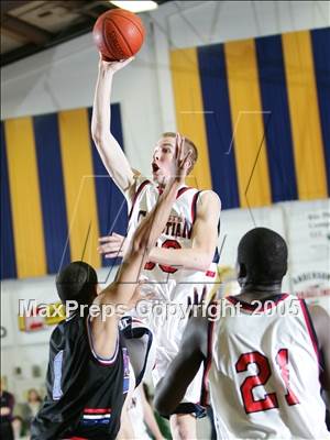 Thumbnail 1 in San Leandro vs. Modesto Christian (Gridley Invitational) photogallery.