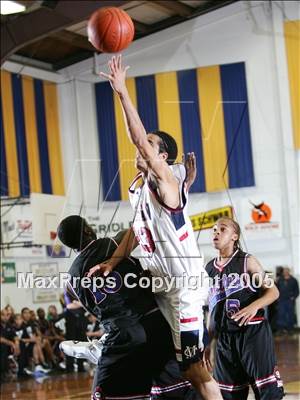 Thumbnail 3 in San Leandro vs. Modesto Christian (Gridley Invitational) photogallery.