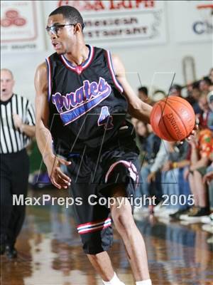 Thumbnail 1 in San Leandro vs. Modesto Christian (Gridley Invitational) photogallery.