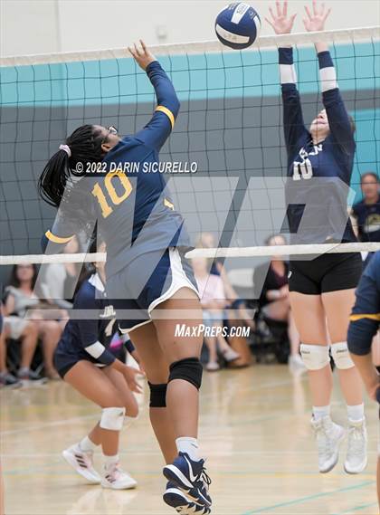 Thumbnail 2 in Lincoln Prep vs Bourgade Catholic (Epic Tourneys Volleyball Invite) photogallery.