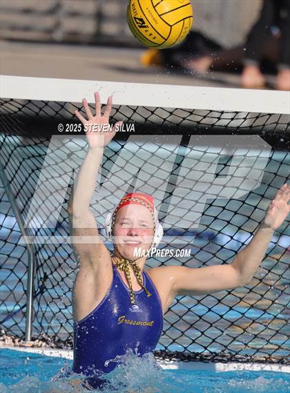 Thumbnail 2 in Grossmont vs. Patrick Henry (San Diego Open) photogallery.
