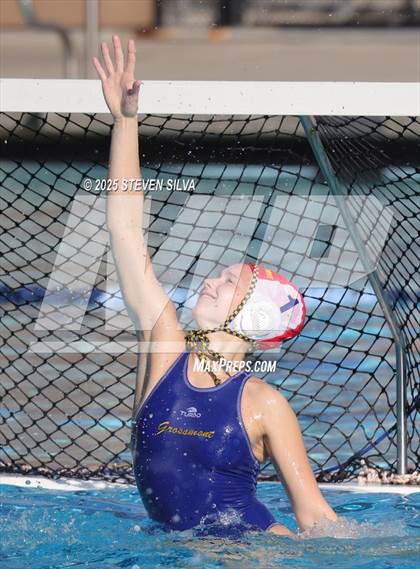 Thumbnail 3 in Grossmont vs. Patrick Henry (San Diego Open) photogallery.