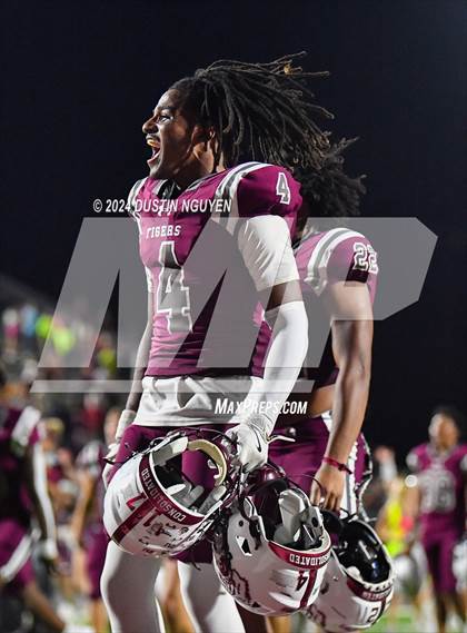 Thumbnail 3 in College Station @ A&M Consolidated photogallery.