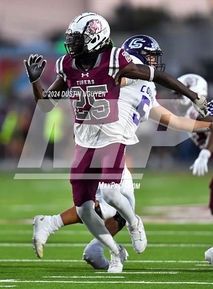 Thumbnail 3 in College Station @ A&M Consolidated photogallery.