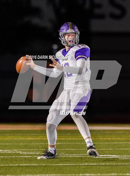 Thumbnail 2 in Queen Creek vs. Williams Field (AIA Divsion 5A Semifinal) photogallery.