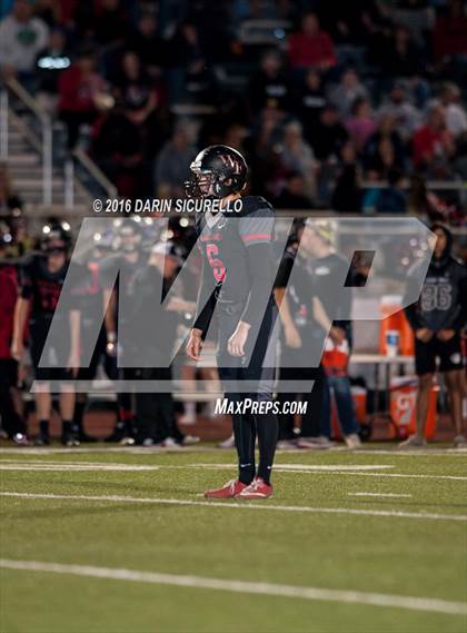 Thumbnail 2 in Queen Creek vs. Williams Field (AIA Divsion 5A Semifinal) photogallery.