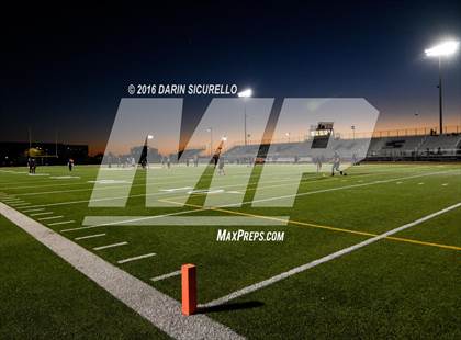 Thumbnail 1 in Queen Creek vs. Williams Field (AIA Divsion 5A Semifinal) photogallery.
