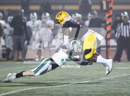 Thumbnail 2 in Edison vs. St. Mary's photogallery.