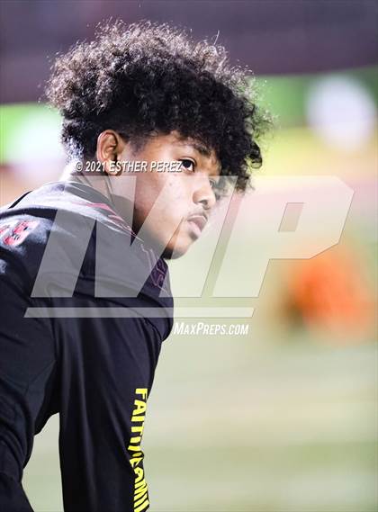 Thumbnail 2 in Edison vs. St. Mary's photogallery.