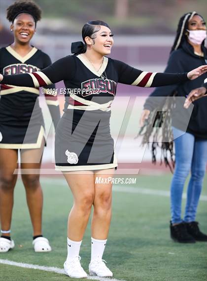 Thumbnail 2 in Edison vs. St. Mary's photogallery.
