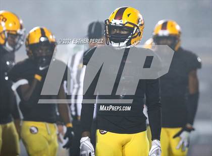 Thumbnail 2 in Edison vs. St. Mary's photogallery.