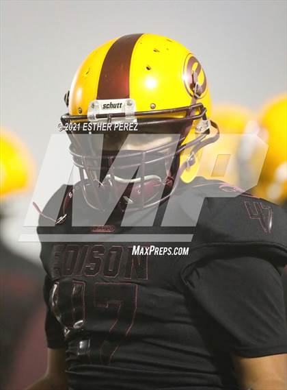 Thumbnail 2 in Edison vs. St. Mary's photogallery.