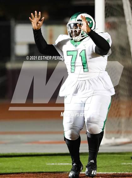 Thumbnail 2 in Edison vs. St. Mary's photogallery.