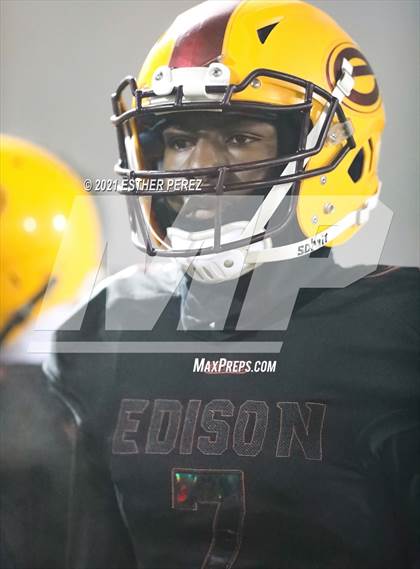 Thumbnail 3 in Edison vs. St. Mary's photogallery.