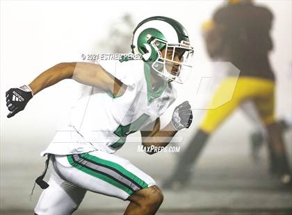 Thumbnail 2 in Edison vs. St. Mary's photogallery.
