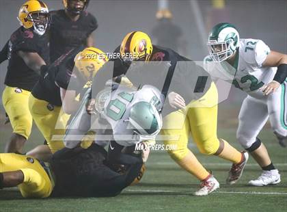 Thumbnail 2 in Edison vs. St. Mary's photogallery.