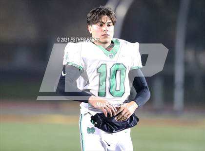 Thumbnail 2 in Edison vs. St. Mary's photogallery.