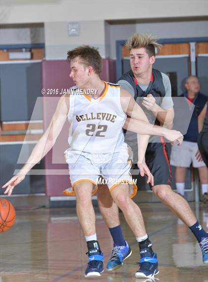 Thumbnail 3 in Bellevue vs. Pinnacle (Rancho Mirage Holiday Invitational) photogallery.
