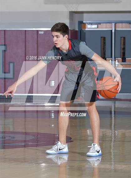 Thumbnail 2 in Bellevue vs. Pinnacle (Rancho Mirage Holiday Invitational) photogallery.
