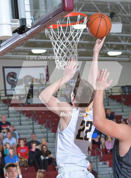Thumbnail 3 in Bellevue vs. Pinnacle (Rancho Mirage Holiday Invitational) photogallery.