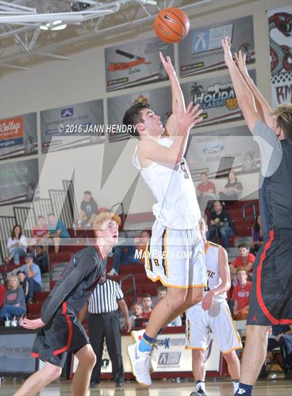 Thumbnail 2 in Bellevue vs. Pinnacle (Rancho Mirage Holiday Invitational) photogallery.