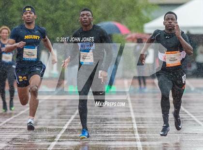 Thumbnail 3 in 50th Annual Loucks Games (Men's 100 Meter Dash) photogallery.