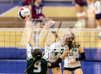 Thumbnail 3 in Stratton vs. Plateau Valley (CHSAA 1A Round 1) photogallery.