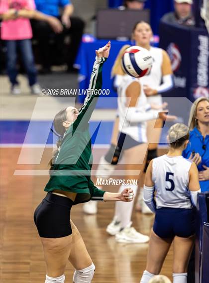 Thumbnail 2 in Stratton vs. Plateau Valley (CHSAA 1A Round 1) photogallery.