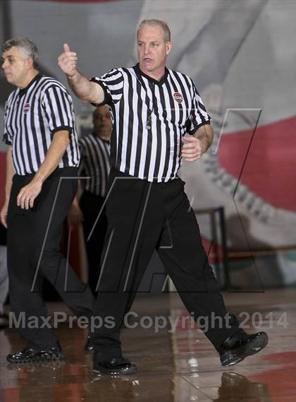 Thumbnail 1 in Mahopac vs White Plains (Hoops for a Cure) photogallery.