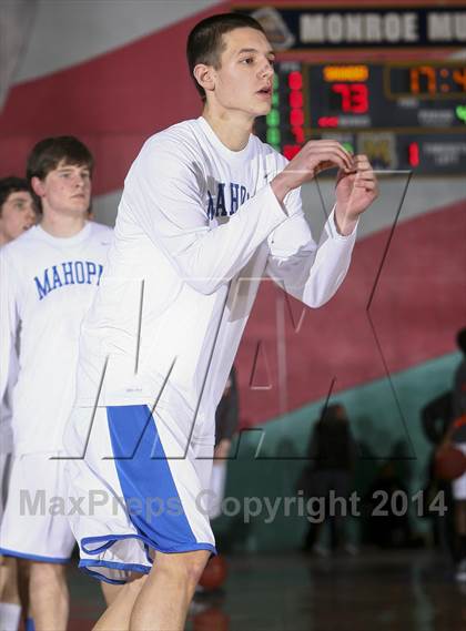 Thumbnail 2 in Mahopac vs White Plains (Hoops for a Cure) photogallery.