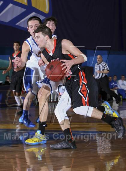 Thumbnail 3 in Mahopac vs White Plains (Hoops for a Cure) photogallery.