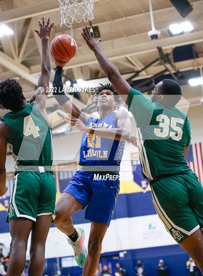 Thumbnail 3 in St. Vincent-St. Mary vs. Lincoln photogallery.