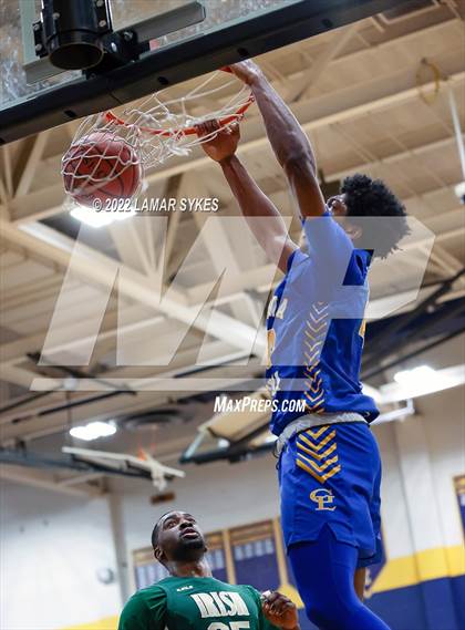 Thumbnail 3 in St. Vincent-St. Mary vs. Lincoln photogallery.