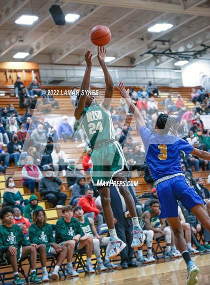 Thumbnail 2 in St. Vincent-St. Mary vs. Lincoln photogallery.